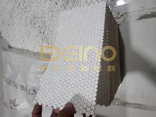 Verschleißfeste Keramikplatten lösen die Verschleißprobleme von Zement-, Stahl- und Bergbauausrüstung.